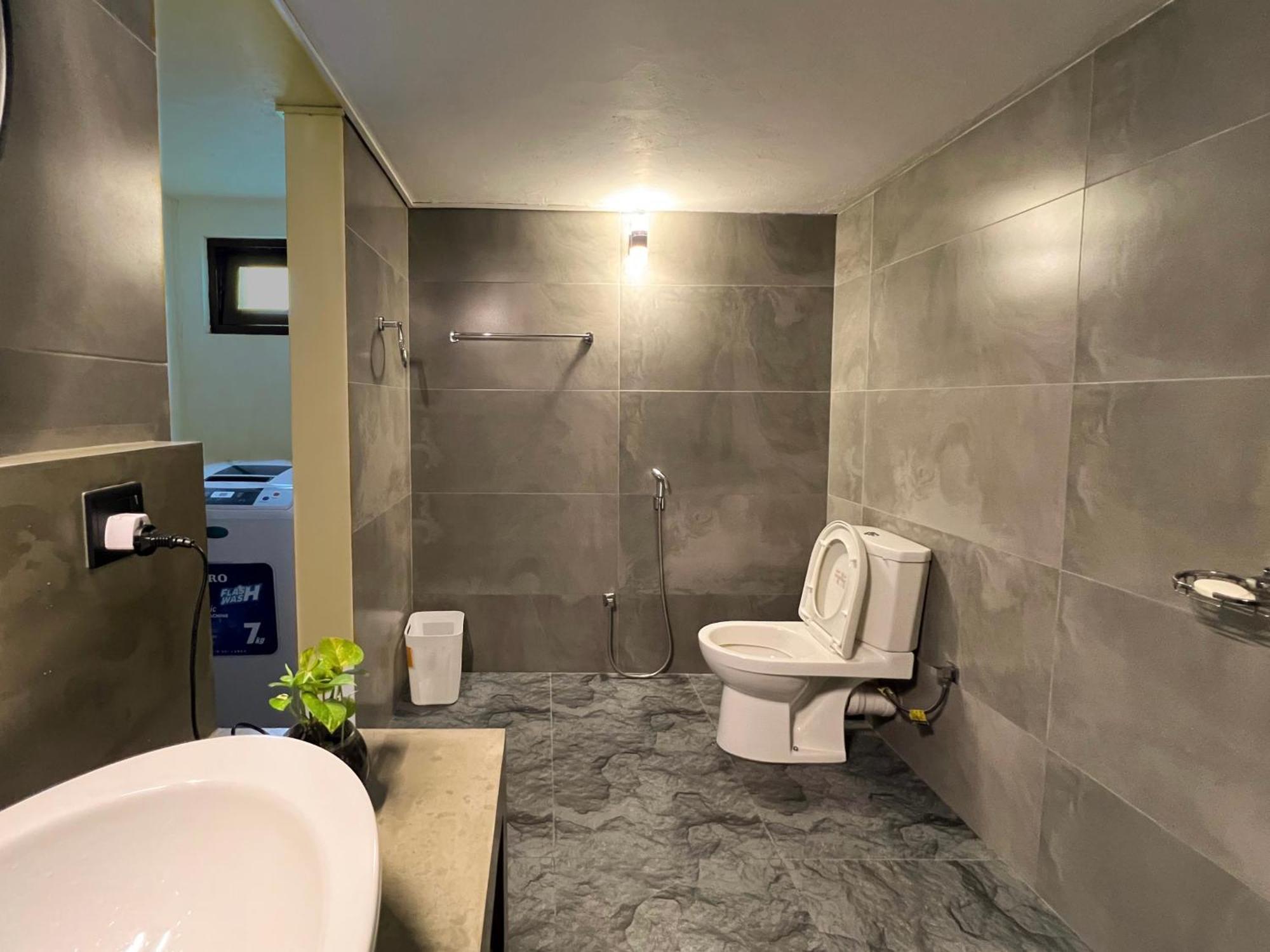 Villa River Breeze เวลิกามา ภายนอก รูปภาพ